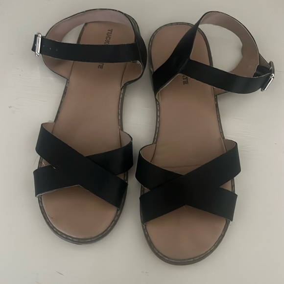 Tucker & Tate Sandals sz 4 youth - Picture 1 of 2